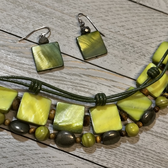 authentic Silpada jewelry set, style W1138 earrings and B1132 bracelet - Picture 1 of 5
